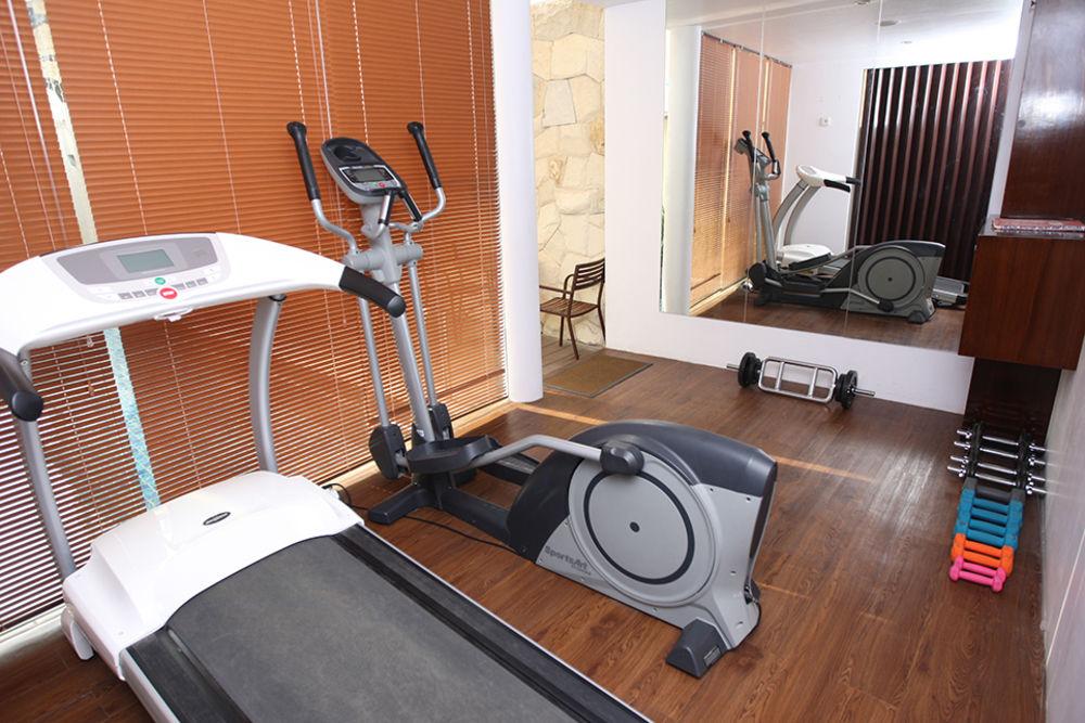 Favor Hotel Makassar City Center By Life Extérieur photo